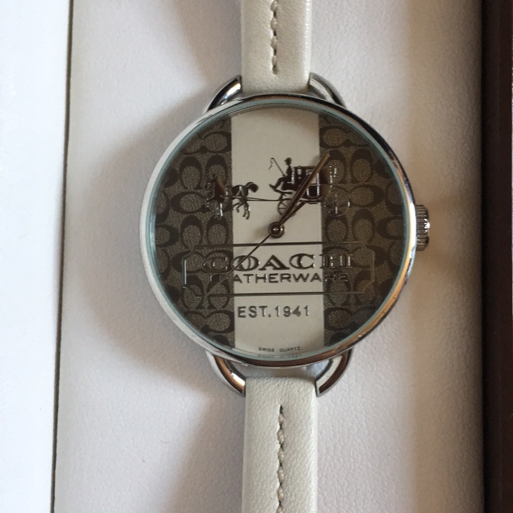 Coach Watch - Picture 4 of 6